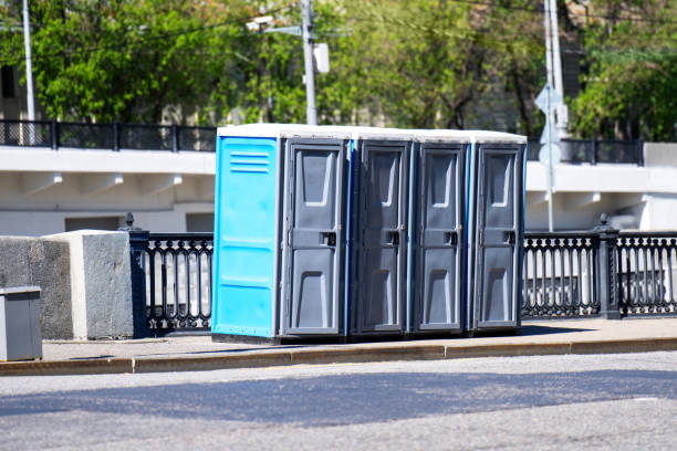 Best Portable restroom trailer rental  in Wallace, FL